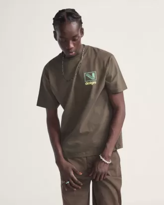 Maglietta con produzione artistica