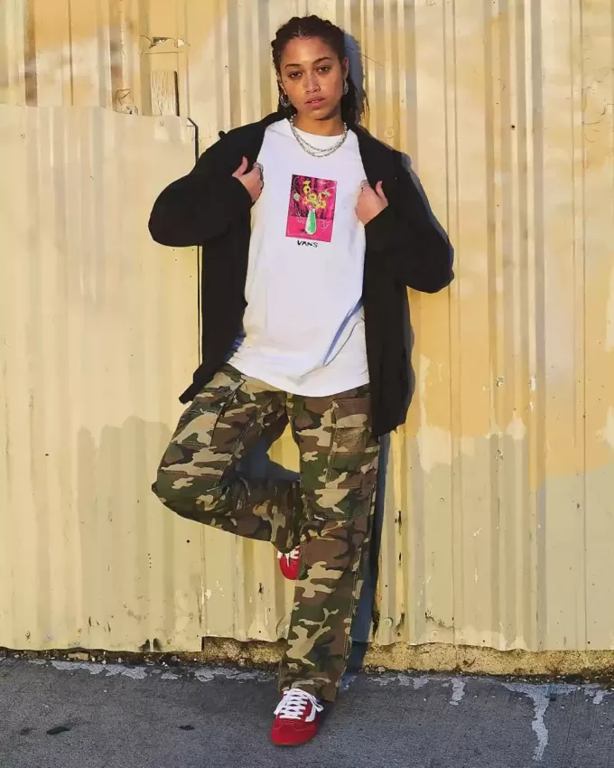 Pantaloni cargo larghi e affusolati in ripstop Pantaloni cargo larghi e affusolati in ripstop