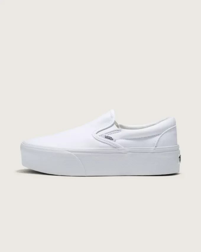 Scarpa classica slip-on con plateau