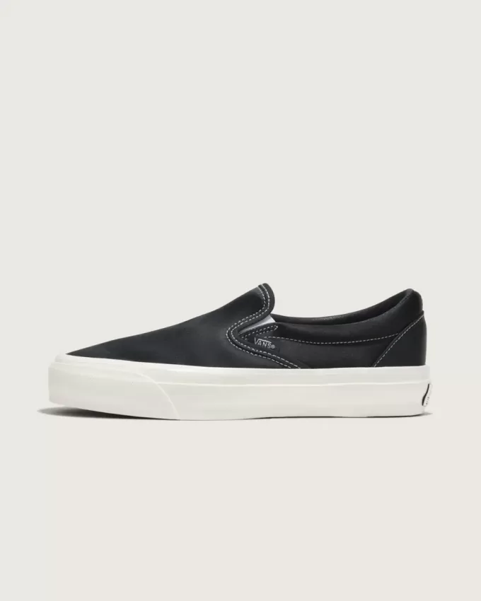 Scarpa slip-on classica premium in raso