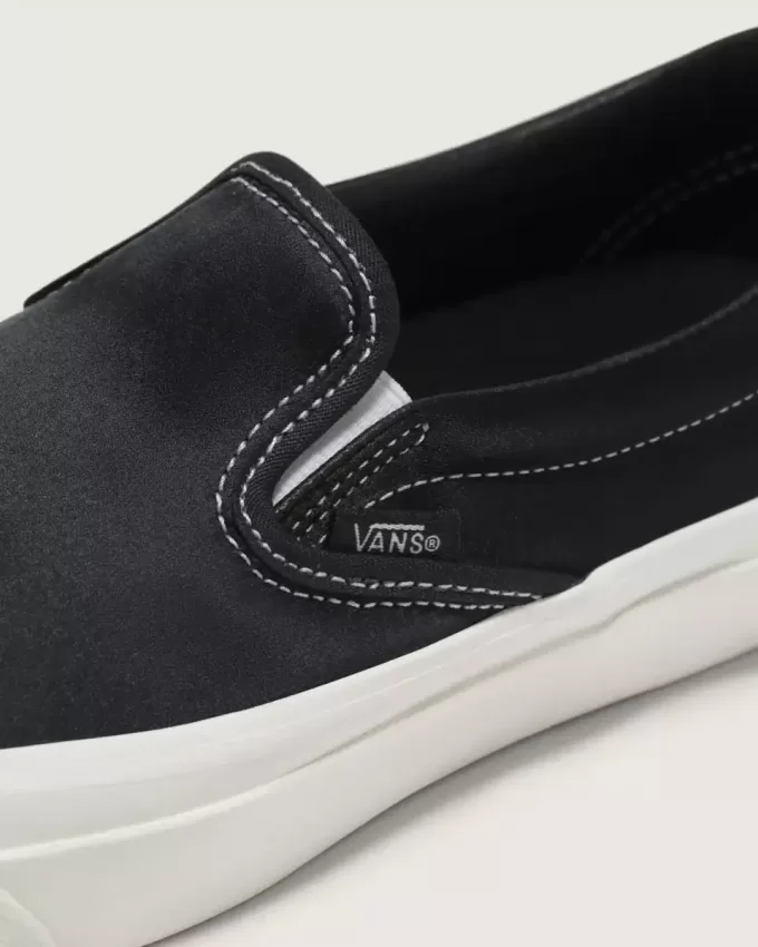 Scarpa slip-on classica premium in raso